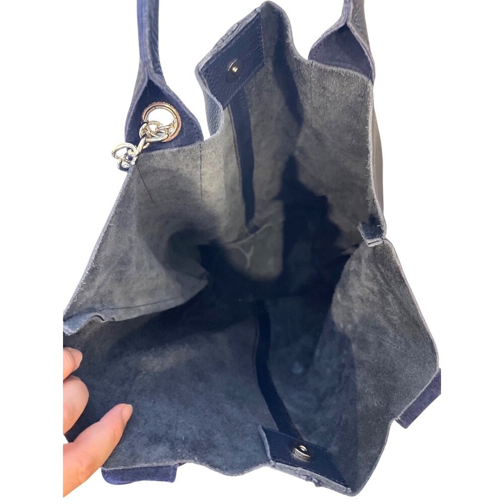 Leather Tote Navy Shoulder bag Burse In Pelle With Tassel Charm Zip Pouch Italy - Picture 7 of 8
